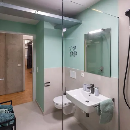 Bamboo - Business-30 Qm-ruhig-parkplatz-arbeitsplatz Leonberg