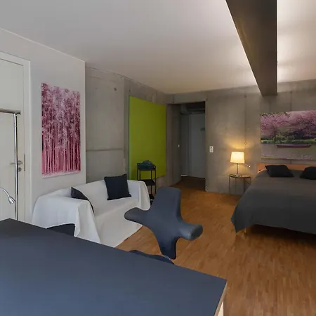 Bamboo - Business-30 Qm-ruhig-parkplatz-arbeitsplatz