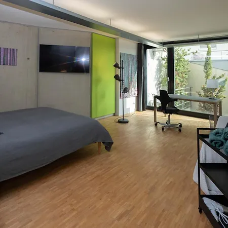 Bamboo - Business-30 Qm-ruhig-parkplatz-arbeitsplatz Apartment Leonberg